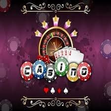 Dealer kasino langsung berinteraksi dengan pemain secara real-time melalui video HD
